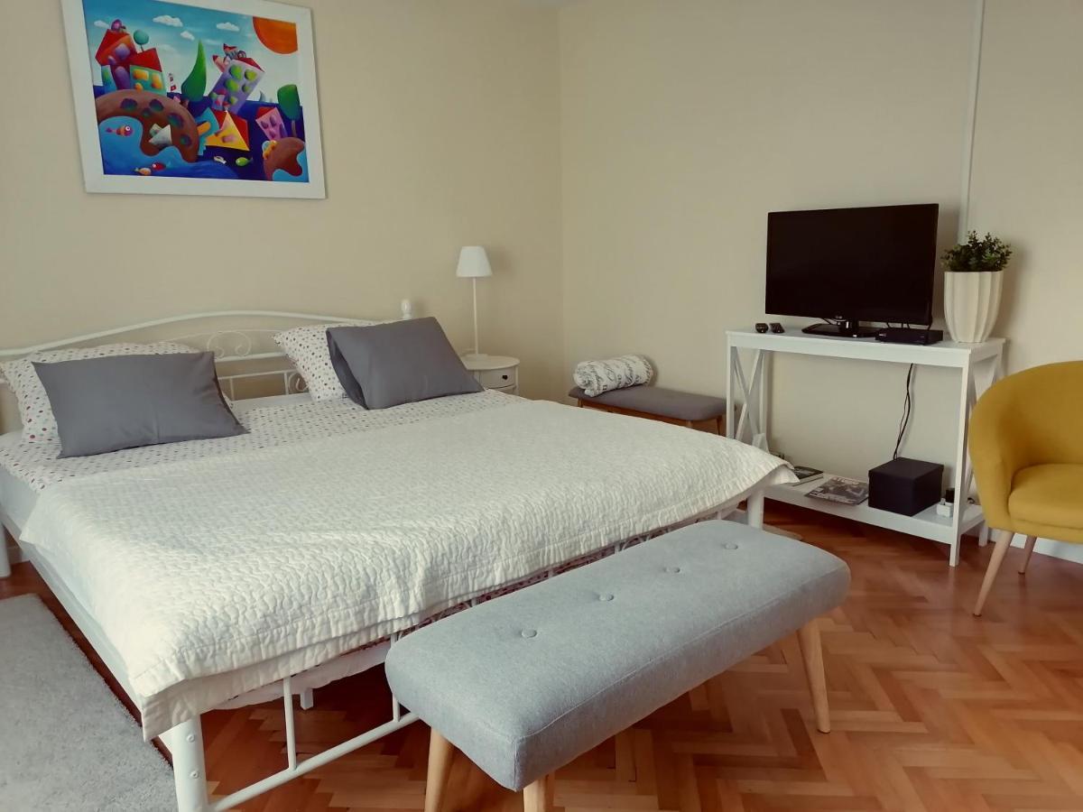Holiday Home Modric Otocac Exterior photo
